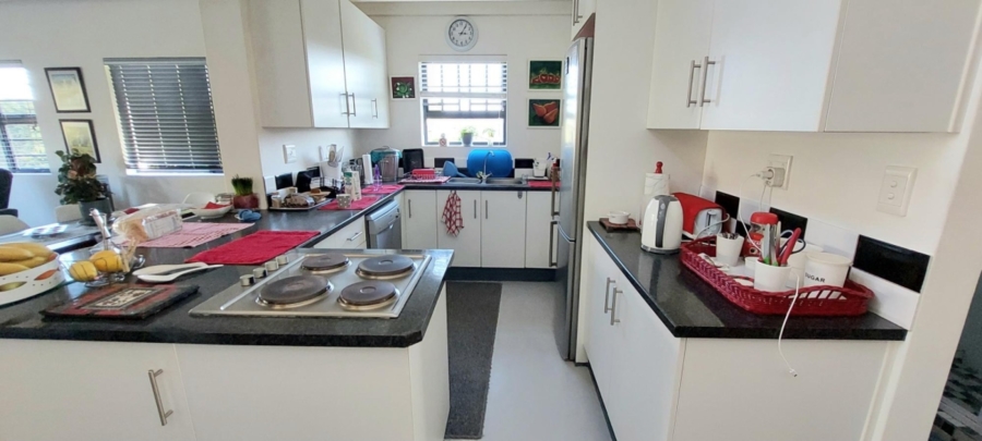 4 Bedroom Property for Sale in Cintsa East Eastern Cape